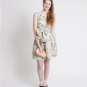 La Casita de Wendy Printed 40’s Satin Dress